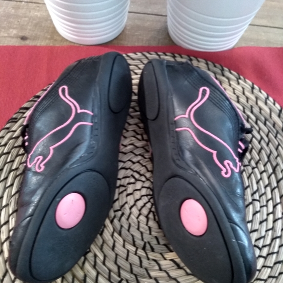Puma sneakers girls size 2 - Picture 6 of 8